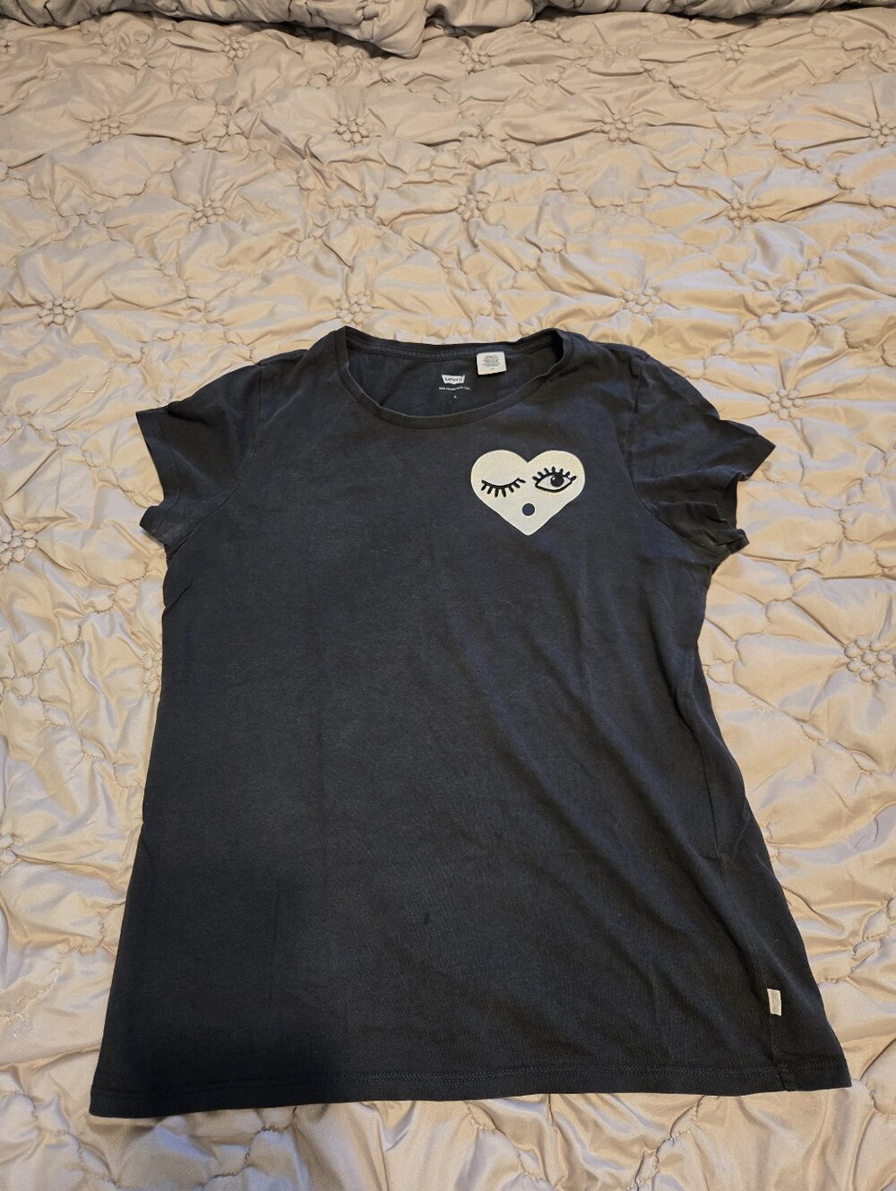 Levi's Black Tee with Cream Heart Graphic
